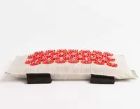 Аппликатор для массажа поясницы с магнитными вставками