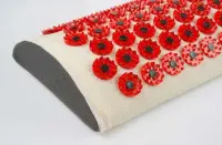 Аппликатор Кузнецова. Массажер для поясницы, красный (менее острые иглы, магнитные вставки).