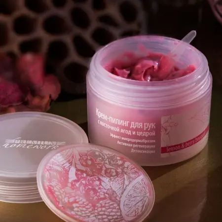 Крем-пилинг для рук с косточкой ягод и цедрой фото в интернет магазине | zdorov.by